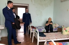 Прокурор Новгородской области посетил ГОБУЗ «Шимская ЦРБ»