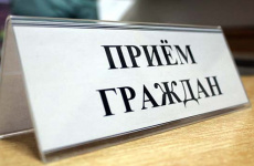 В п. Шимск работает Мобильная приемная прокурора области